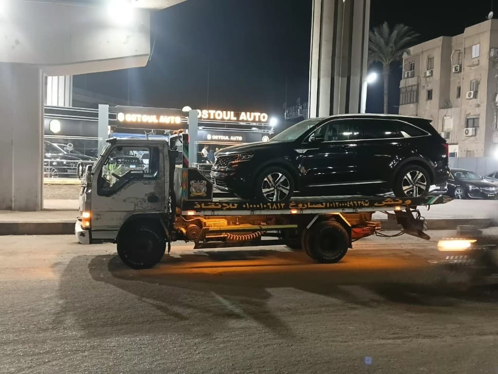 ونش سطحة لنقل سيارات الحوادث إلى مراكز الصيانة